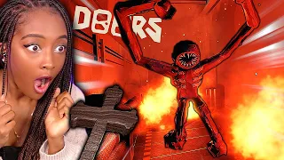 I BURNED THE FIGURE ALIVE!! *NEW* Roblox Doors Update is SOO GOOD!!