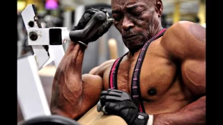 70-летний бодибилдер / 70-Year-Old Bodybuilder