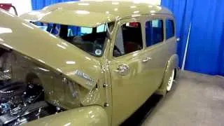 Awesome 1951 Chevrolet Suburban. This is cool!