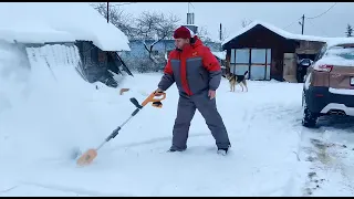 Снегоуборочная лопата