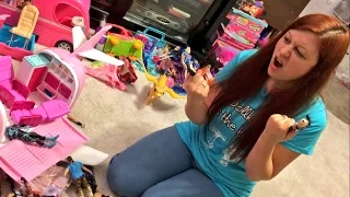 SHE CAUGHT HER HUSBAND PLAYING BARBIES AND WWE TOYS!