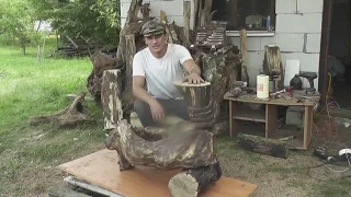 Mini bar made of oak root.