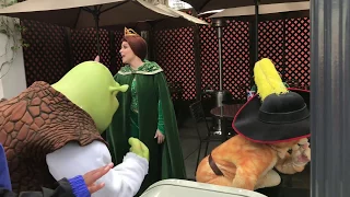 Donkey gets the SCARE of his life! // Shrek // Universal Studios Hollywood