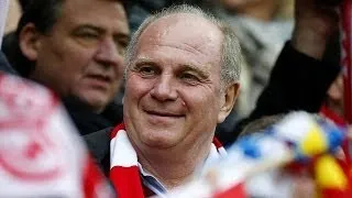 Uli Hoeneß akzeptiert Haftstrafe und tritt von Fußballämtern zurück