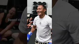 Ooooof right where it hurts! Saenchai defensive tactics adapted - professional🍒😂#shorts