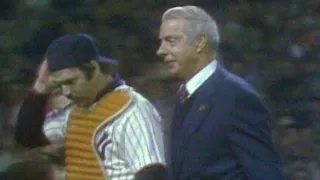 1977 WS Gm6: DiMaggio throws out the first pitch