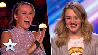 Brilliantly funny Eva Abley delivers some ABSOLUTE ZINGERS | Auditions | BGT 2022