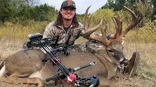 GIANT Whitetail RATTLED in to 10 YARDS!!!!