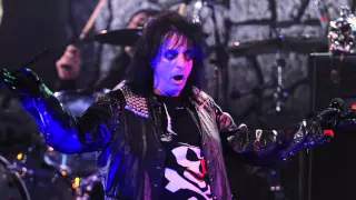 Metalhead Ned-97.9 WGRD Interviews Tommy Lee (Motley Crue) & Alice Cooper