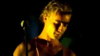 Chiki Liki Tu-a - Vôbec  (Live at Sziget festival 2002)