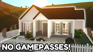 Building a NO GAMEPASS SUBURBAN house in Bloxburg