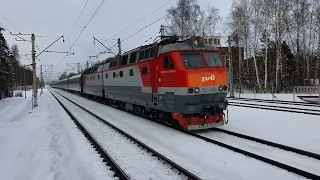 ЭД4-0014 пролетает и ЧС7-226 на скорости с поездом №103 Ярославль-Москва | Челюскинская