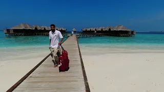 Insulele Maldive - Cum arata o vila pe apa la Fihalhohi Island Resort