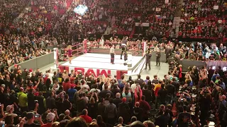 Finn Balor vs Seth Rollins entrance at Raw Montréal 30/04/2018