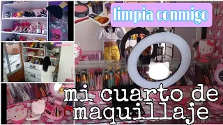 ORGANIZANDO  MI CUARTO DE  MAQUILLAJE Y GRABACIÓN