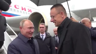 Így érkezett Vlagyimir Putyin a reptérre