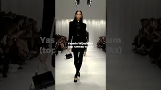 Best walks of Yasmin ✨✨ #youtubeshorts #youtube #fashion #model #runway #yasminwijnaldum