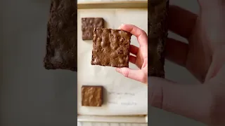 Unlocking the secret to glossy, crackly brownie tops