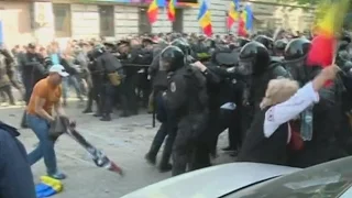 Протесты в Кишинёве переросли в стычки (новости)