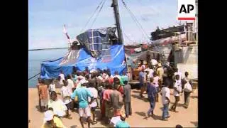 LIBERIA: REFUGEES CONTINUE TO FLOOD HARBOUR