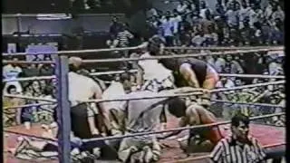WWC: Texas Hangmen vs. Carlos Colón & Invader #1 (1990)