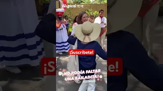 Xóchitl se divierte bailando con ciudadanos #short #xochitlgalvez #xochitl #xochilovers