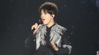 Dimash Qudaibergen - Ave Maria - ARNAU Prague 04/16/2022 [4K Fancam]