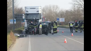 Incidente mortale sull'Adriatica: scontro frontale fra un'auto e un camion