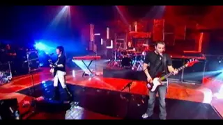 Muse - Butterflies & Hurricanes live @ MTV SuperSonic 2003