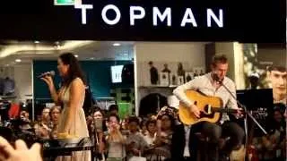 Dia Frampton - Don't Kick The Chair (Live in Bangkok)