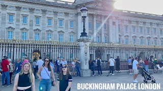 London Walk | Buckingham Palaces, St James’s Park | Queen Elizabeth's Platinum Jubilee Preparation