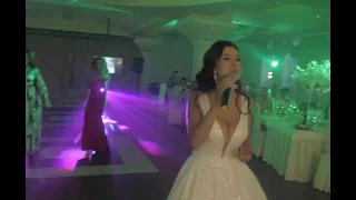 Невеста спела/зачитала мужу реп на свадьбе