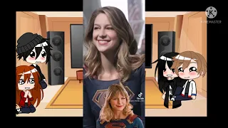 Riverdale caracters react Betty as supergirl and(?)/Riverdale regarde Betty est supergirl original