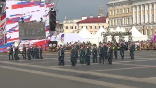 Военные  оркестры  на  Дворцовой  площади  11 06 2018г  часть  2