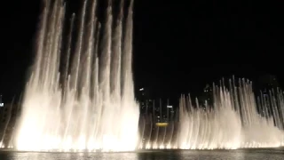 The Dubai Fountain: "Skyfall" (Adele)
