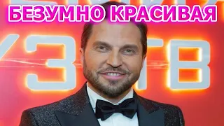 ПОКОРИЛА КРАСОТОЙ! Вот как выглядит жена Александра Реввы