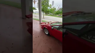 Old School Lambo Countach Chilling in Miami 🌴