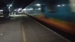 WAP-7 (22807) Santragach-MGR Central AC Superfast Express High Speed Crossing Minjur by 4½hrs Delay