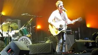 Noel Gallagher's High Flying Birds - Whatever @ V Festival 2012_Chelmsford