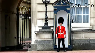 Караул у Букингемского дворца -Лондон🇬🇧.