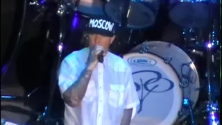 LIMP BIZKIT - Walking Away (Live @ Moscow 2010)