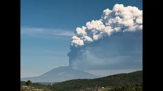 Etna eruption timelapse from Chiaramonte Gulfi 12/03/2021