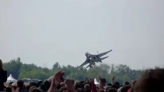 Su-35 Crazy landing