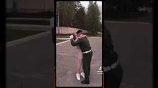 ДЕМБЕЛЬ 2020🔥МИЛЫЕ ПАРЫ В ТИК ТОК 👩‍❤️‍💋‍👨ДЕВУШКИ ВСТРЕЧАЮТ ПАРНЕЙ ИЗ АРМИИ❤️