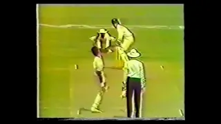 PAKISTAN v SRI LANKA NEHRU CUP ODI #14 LUCKNOW OCTOBER 27 1989 IMRAN KHAN ARAVINDA DE SILVA