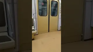 Bakı metro: (Bənövşəyi xətt) Səfər: (Xocəsən-Avtovağzal)