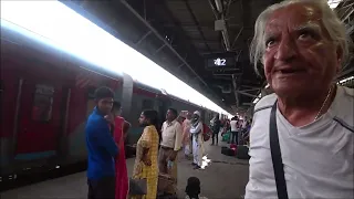 287. Индия 2022. Уезжаем из Дели. Поезд в Агру. Всё как раньше, в вагонах АС дают постельное!
