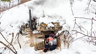 How to SURVIVE a FRIGID WINTER NIGHT in a CAVE | CAVE SURVIVAL | NIGHT SCREAMS FROM THE FOREST