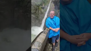 Эквадор, Баньос, водопады,канатная дорога,горы,тропинка,глотка дьявола,лаз,январь 2023.