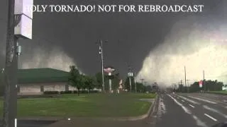 Moore Oklahoma EF-5 Tornado! 5/20/13 Short Clip